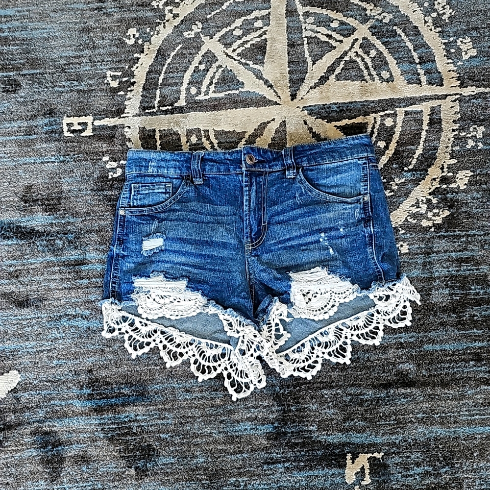 Almost Famous Shorts